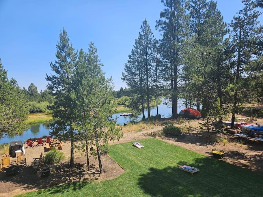 Beautiful Riverfront Near Mt Bachelor With Hot Tub 벤드 외부 사진